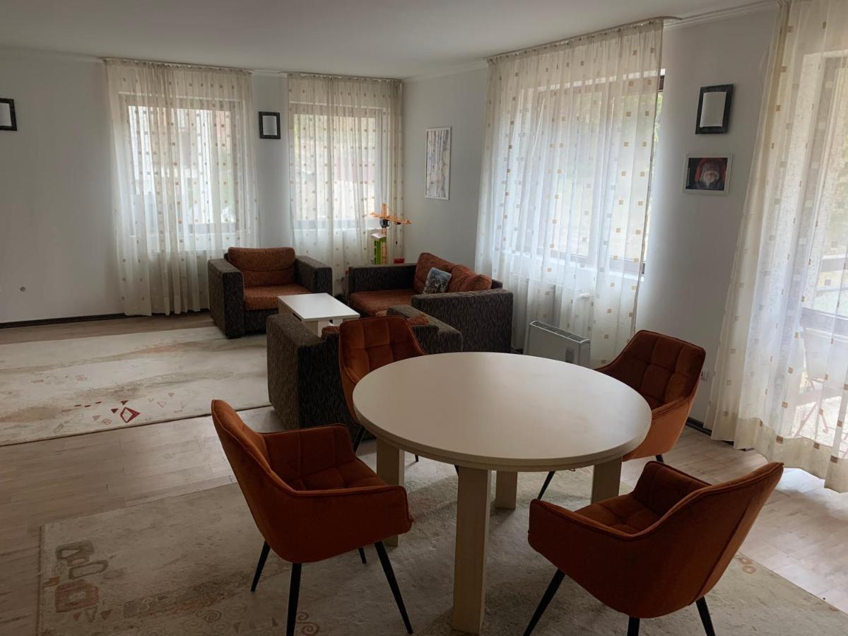 Stenata Huge Ski To Door Apartment Pamporovo Bagian luar foto